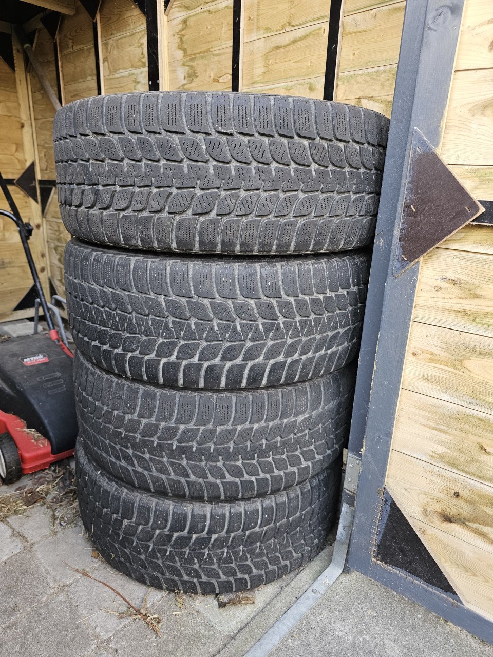 Winterbanden Toyota Prius op velg 4X