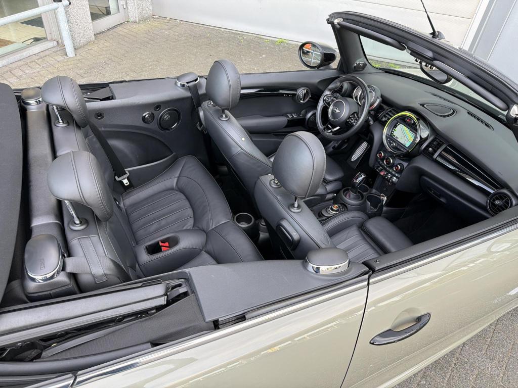 Mini Cooper S Cabrio 2.0 jcw aero-pakket