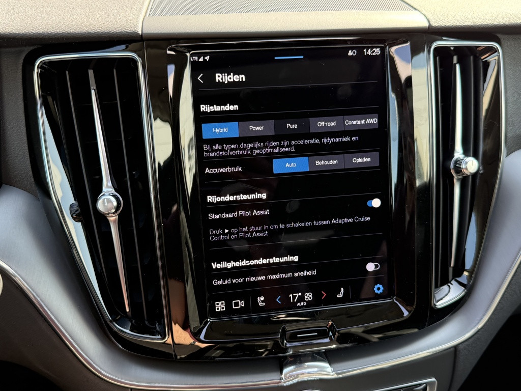 Volvo XC60 t6 awd gt essential driver assist
