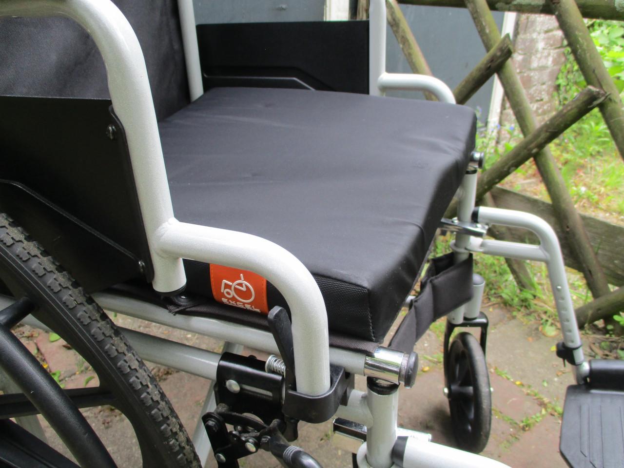 Te koop rolstoel met kussen