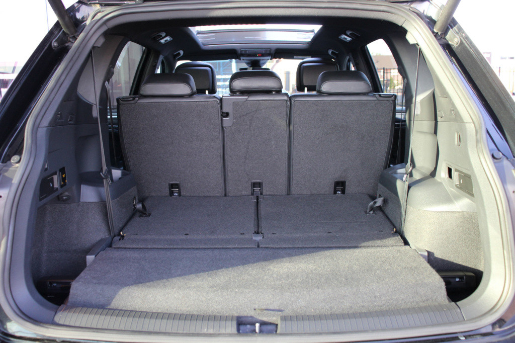 Volkswagen Tiguan Allspace 1.5 tsi highline r-line 7p. pano | acc | el.trek