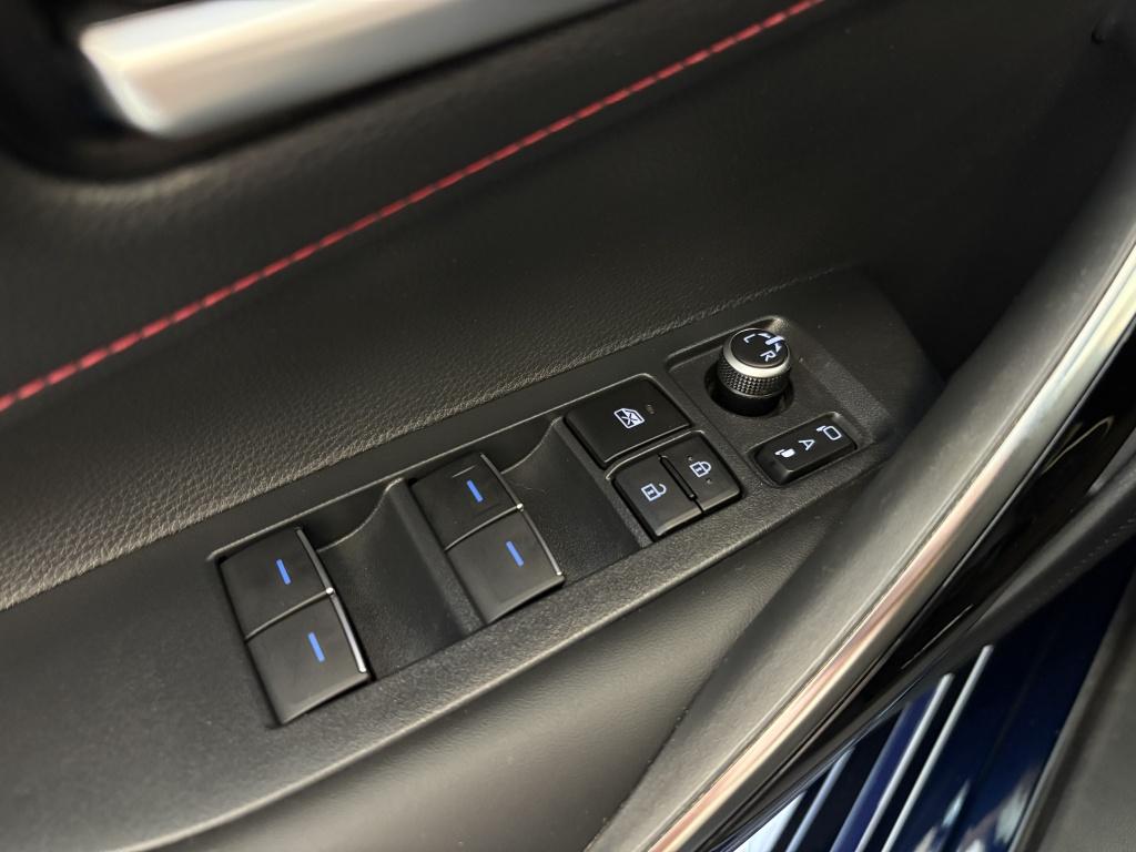 Toyota Corolla 1.8 hybrid executive
