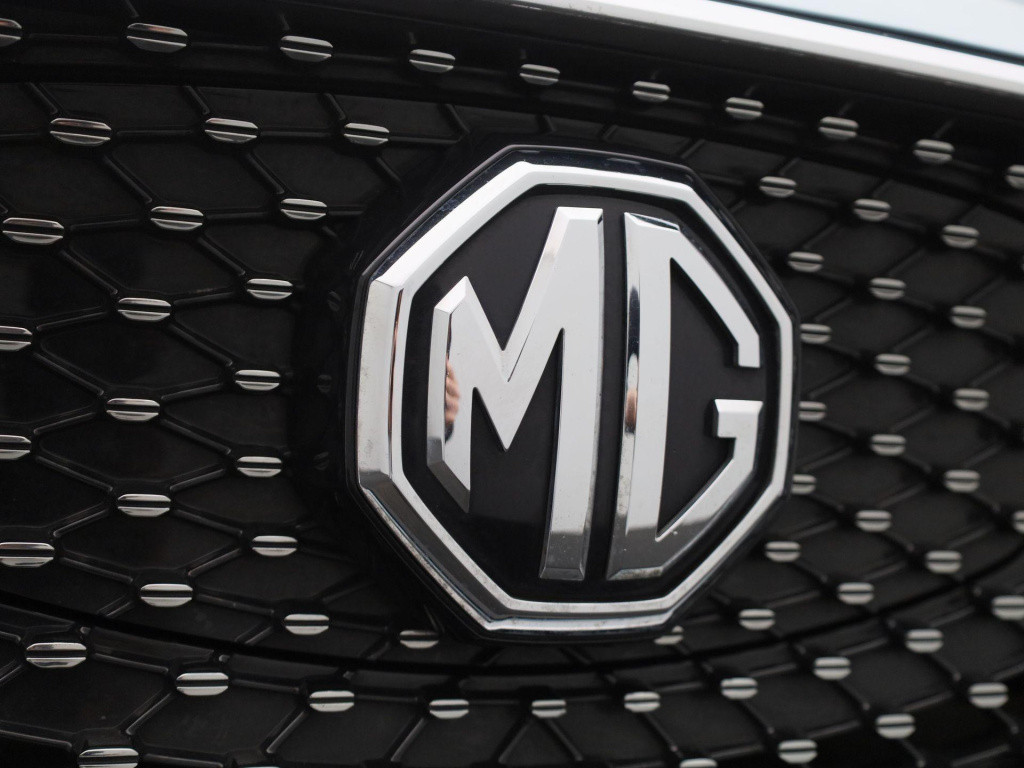 MG Zs-ev luxury 45 kwh | automaat | panoramadak | lederen bekleding | achte