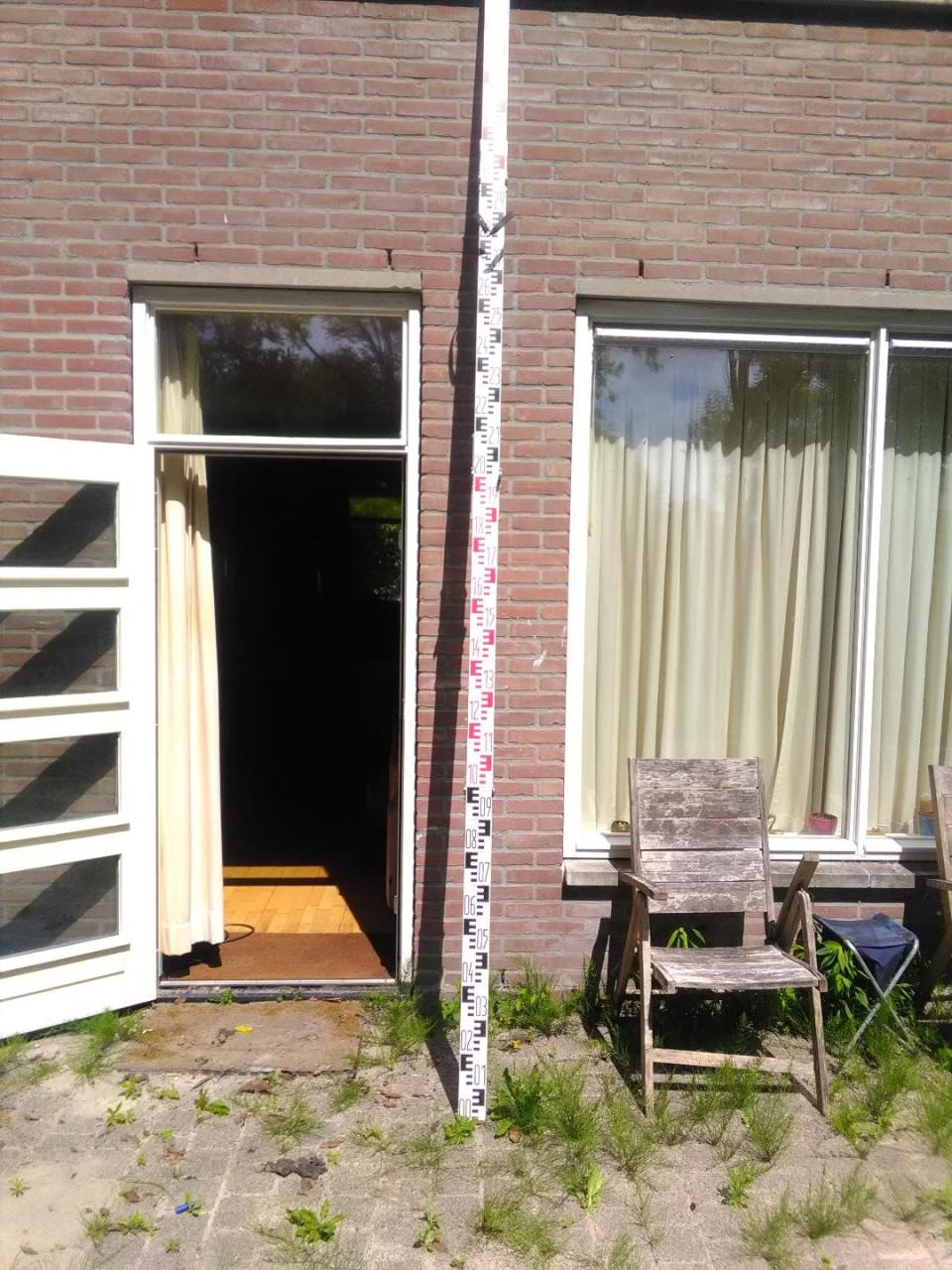 Waterpasbaak NEDO, 4m