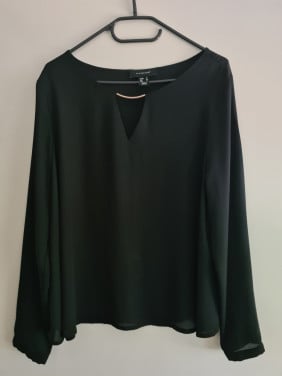 Mooi zwarte blouse van Atmosphere Maat 44