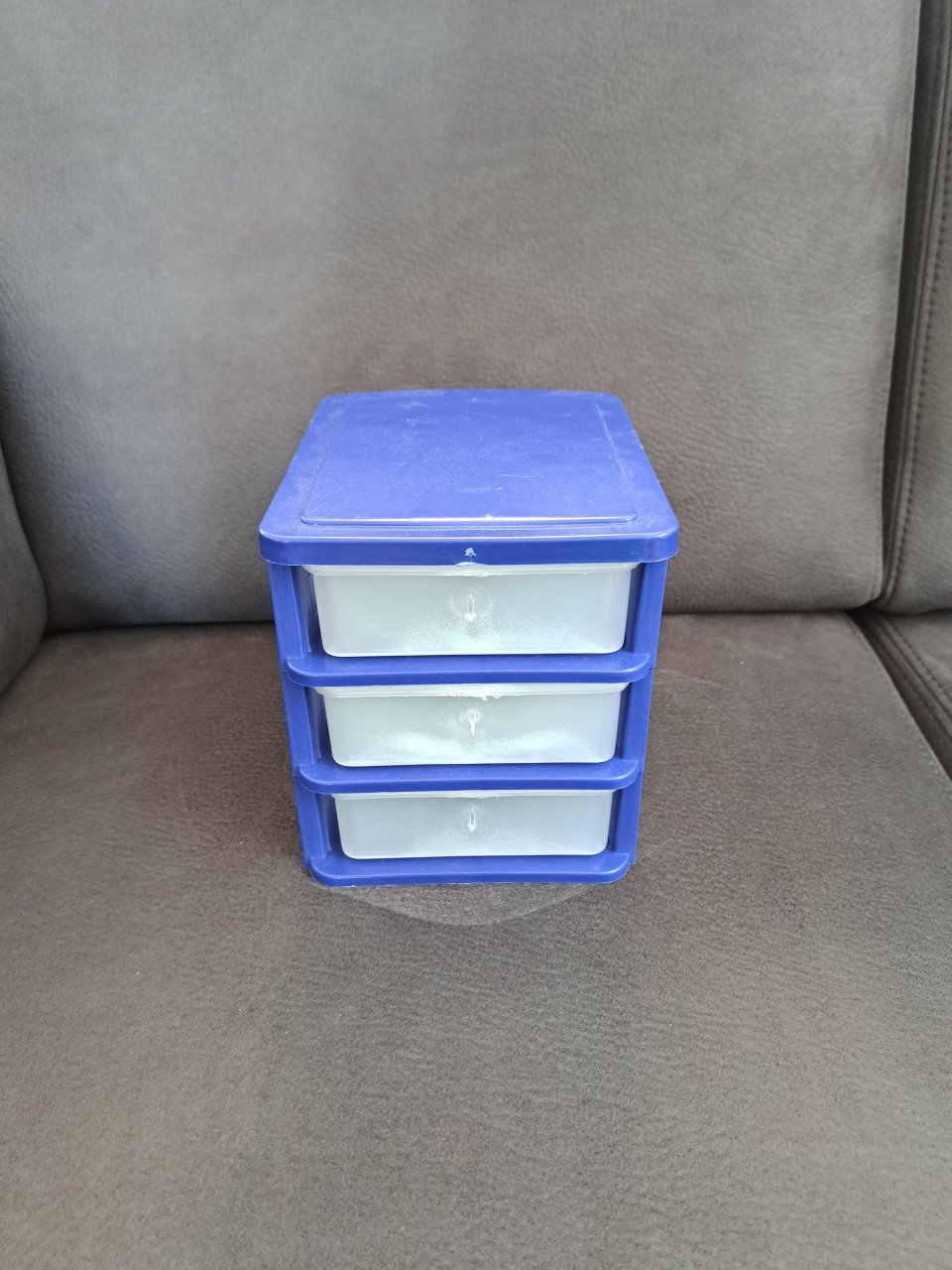 Plastic ladekastje