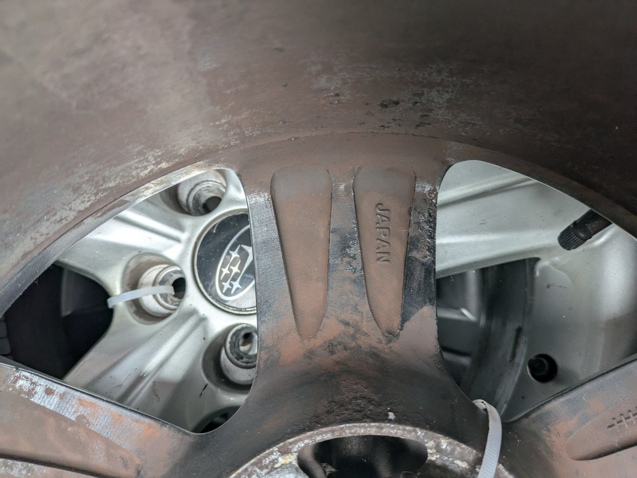 Subaru Forester wielen met 4 seizoenen banden