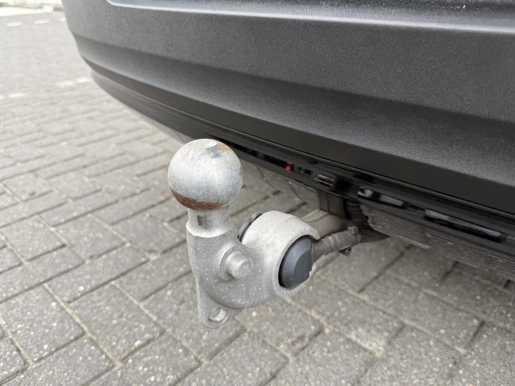 Volvo XC40 t5 262pk recharge r-design| adap.cruise| trekhaak| camera| keyle