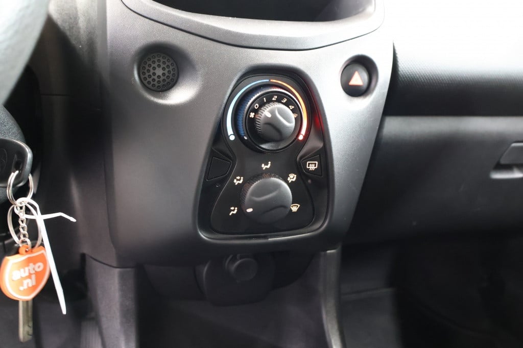 Toyota Aygo 1.0 vvt-i x