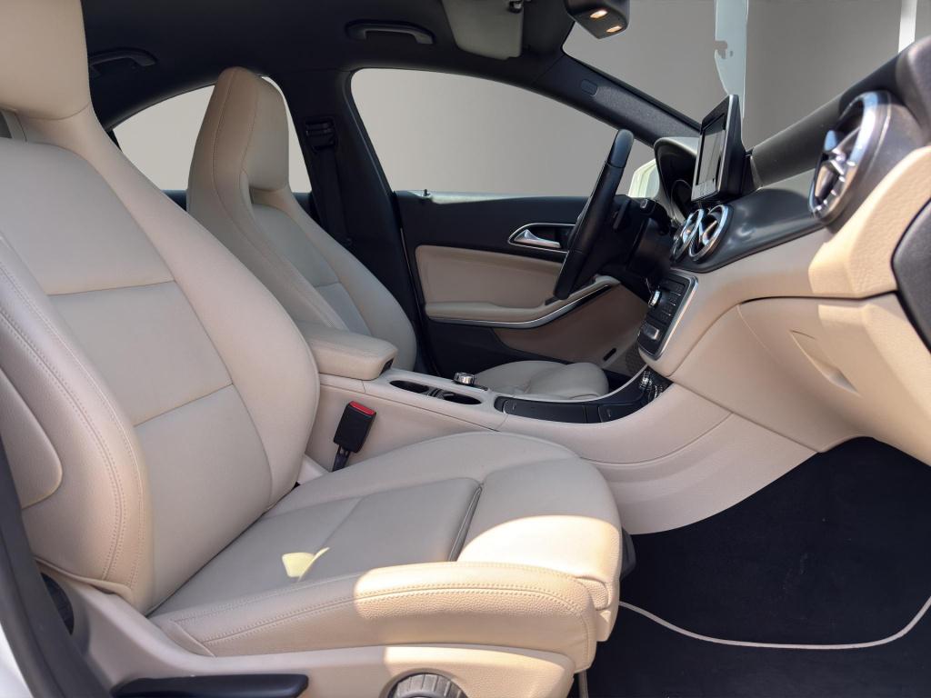 Mercedes-Benz Cla 200 156 pk | airco (automatisch)| sportstoelen | geheugen