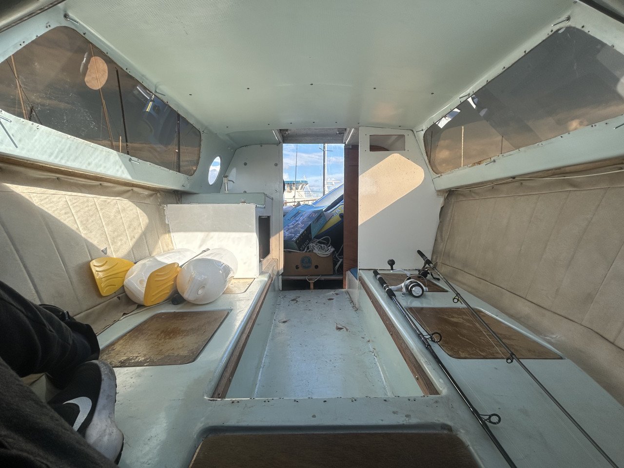 Kajuitboot Yamaha 20 PK met wat werk