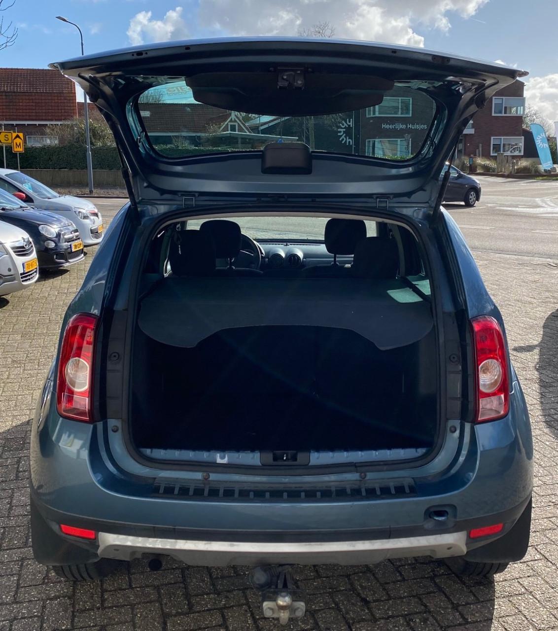 Dacia Duster 1.6 Lauréate | Vol jaar APK | Airco | Trekhaak |3 mnd garantie