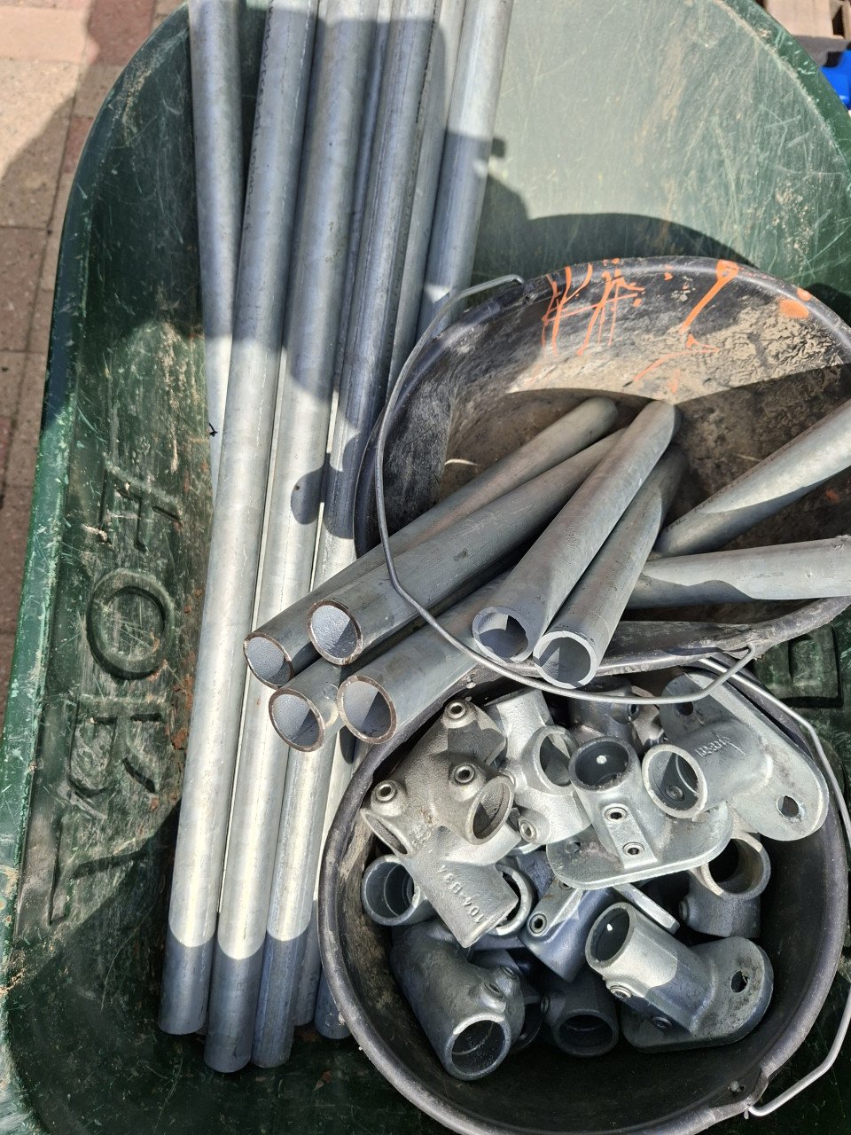 Steigermateriaal buizen 40mm en koppelstukken