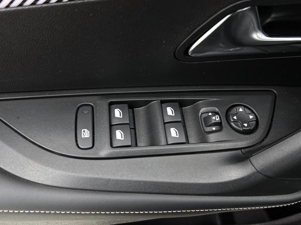 Peugeot 2008 100 pk allure | rijklaar | keyless entry | 360 camera | adapti