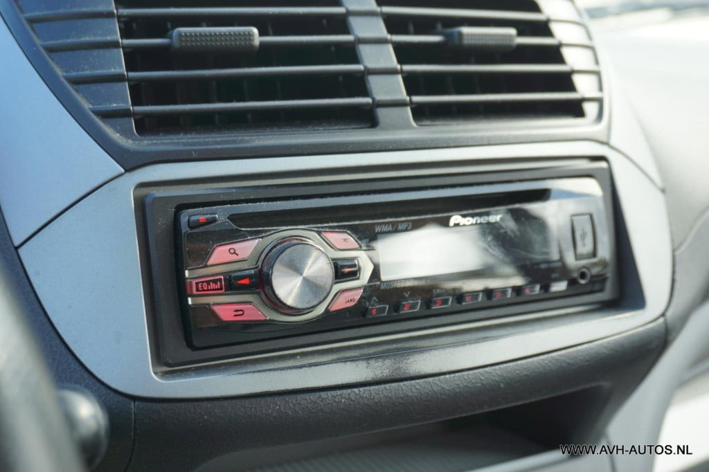 Nissan Pixo 1.0 acenta