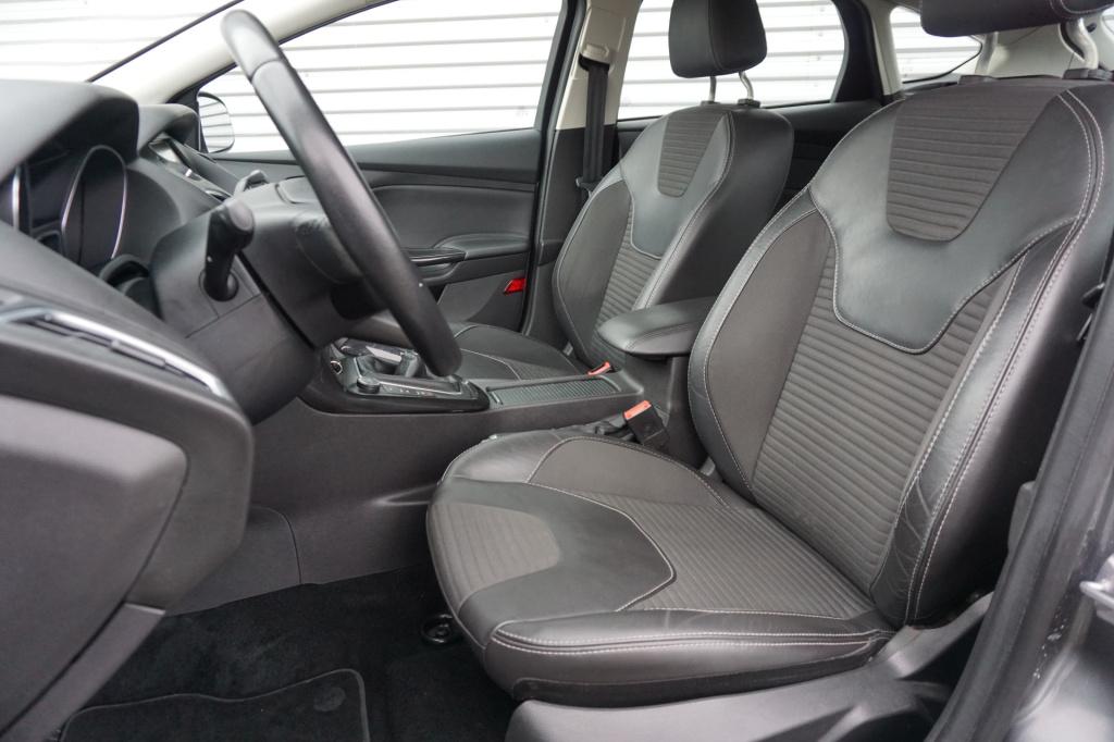 Ford Focus 1.0 titanium edition 1e eigenaar / navi / climate controle / cru