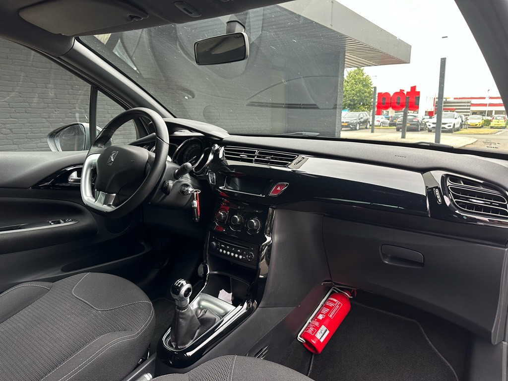 Citroen DS3 1.2 so chic // dealeronderhouden // 80.000km! //