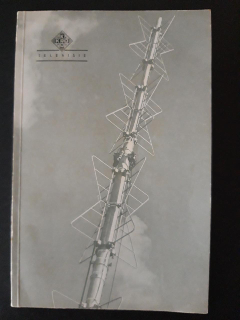 KRO boek over de televisie 1955