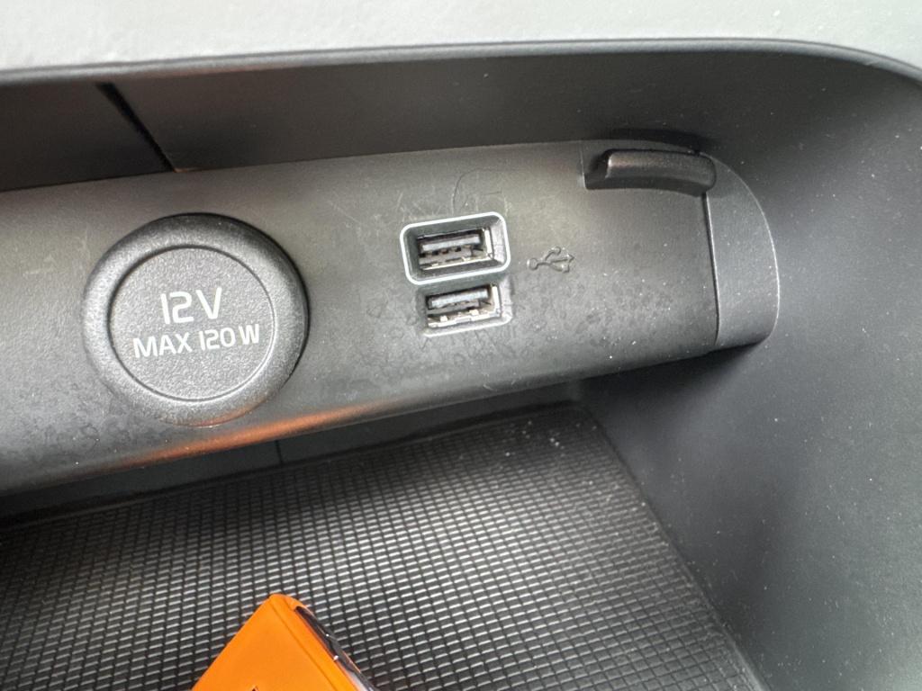 Volvo XC40 1.5 t5 recharge r-design |panodak | trekhaak | harman kardon
