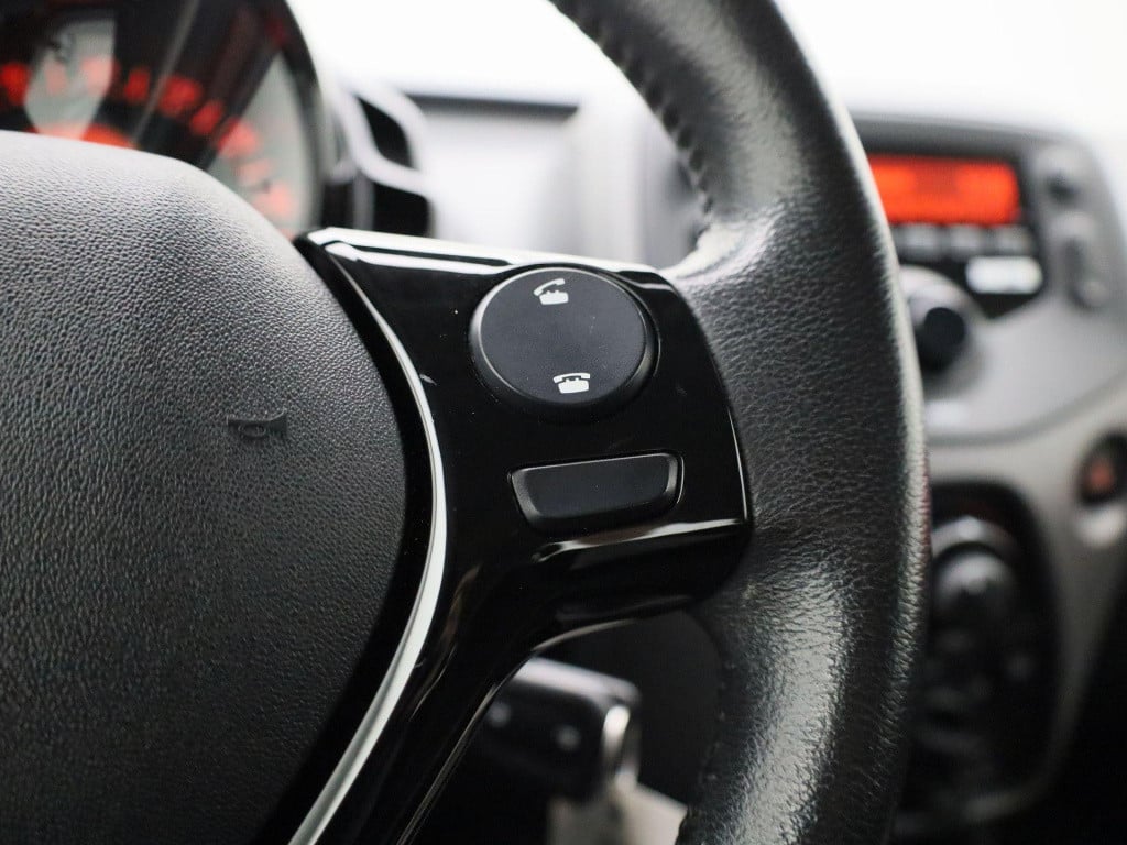 Peugeot 108 1.0 e-vti active | automaat | airco | elektrische ramen | mistl