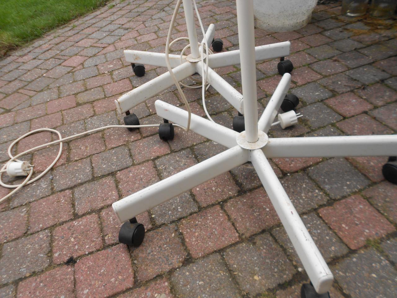 Twee vintage Hala zeist vloerlampen vloer lamp op wieltjes
