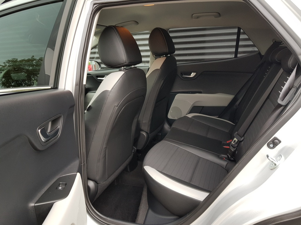 Kia Stonic platinum 100pk