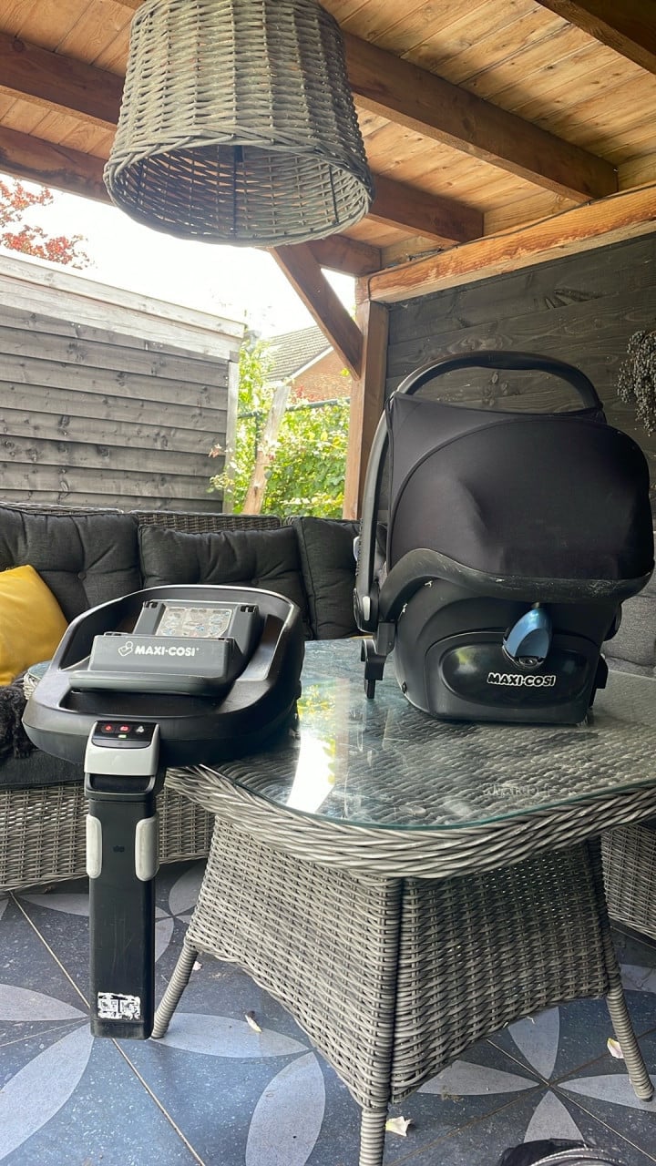 Maxi-Cosi + FamilyFix (ISO)