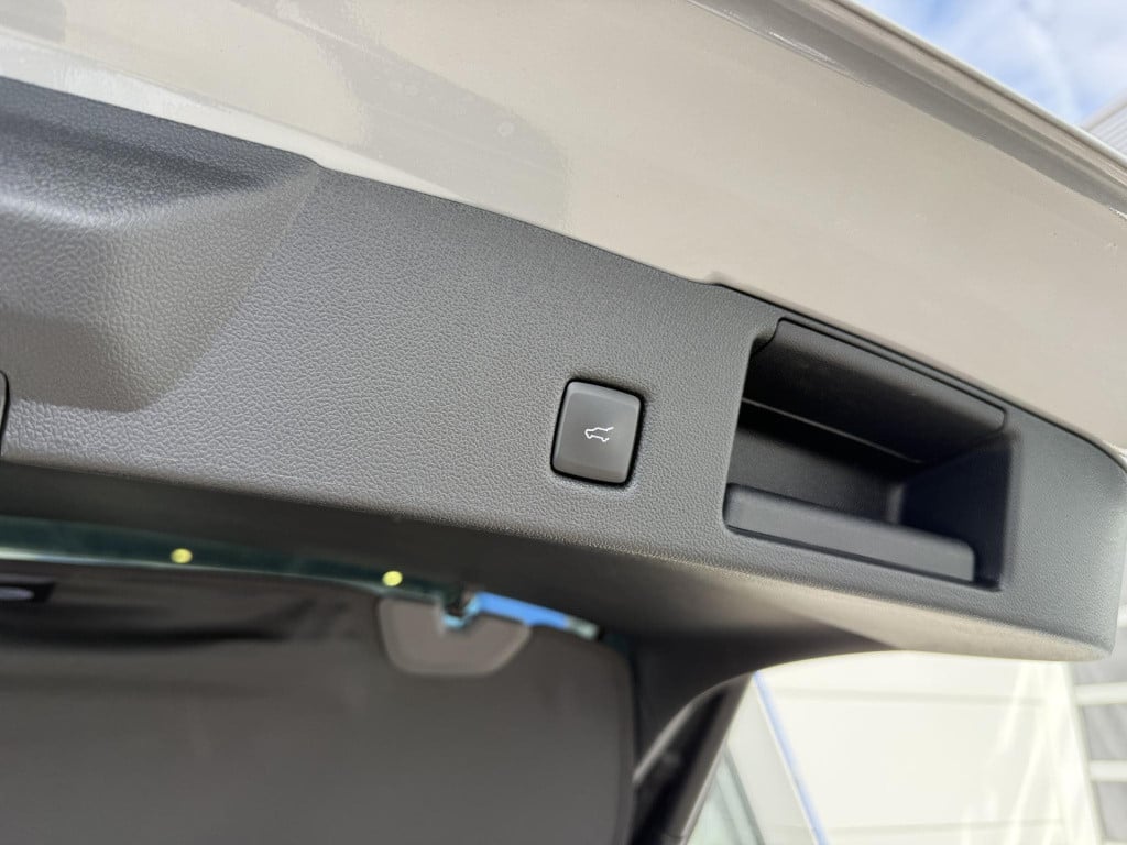 Ford Kuga 2.5 phev graphite tech edition 19'' lmv | trekhaak | panoramadak 
