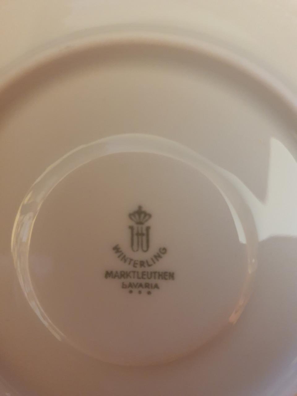 Theekopjes met theekan.