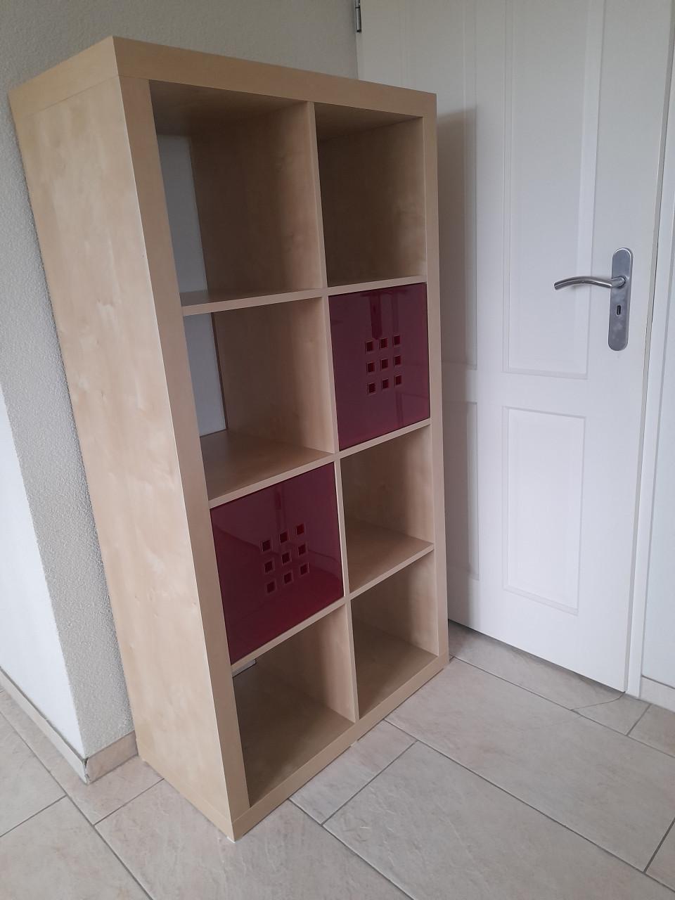 Kallaxkast  150H x 79 x 39 (in goede nette staat )