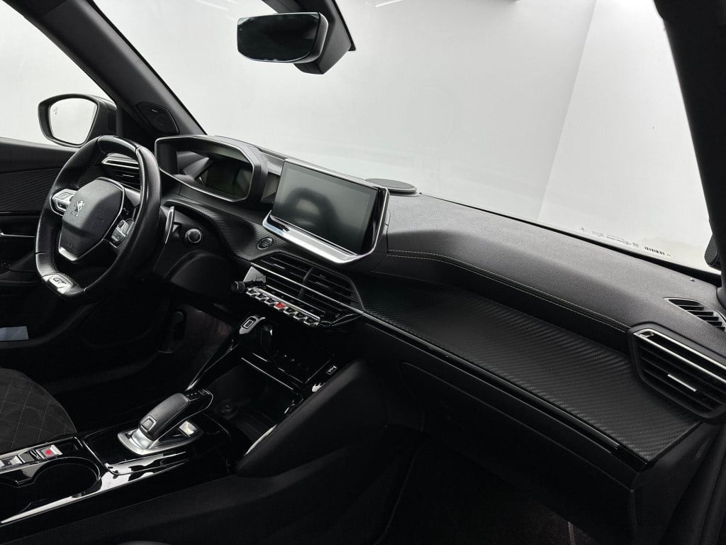 Peugeot 2008 1.2 gt pack | navigatie | alcantara | panoramadak | focal hi-f