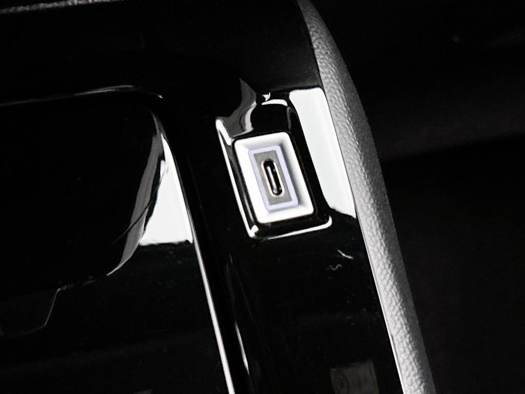 Peugeot 2008 130pk allure automaat | rijklaar | navigatie | camera |