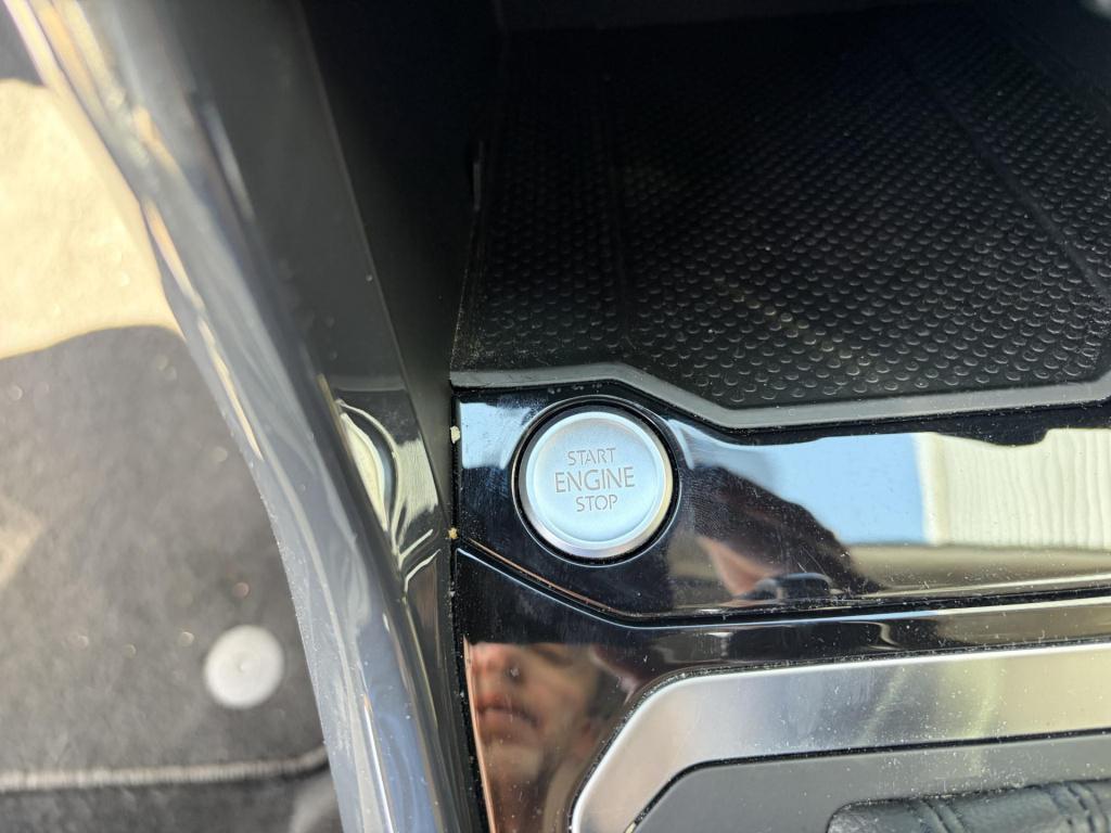 Volkswagen T-roc 1.5 tsi sport dsg virtuele cockpit |navigatie|trekhaak