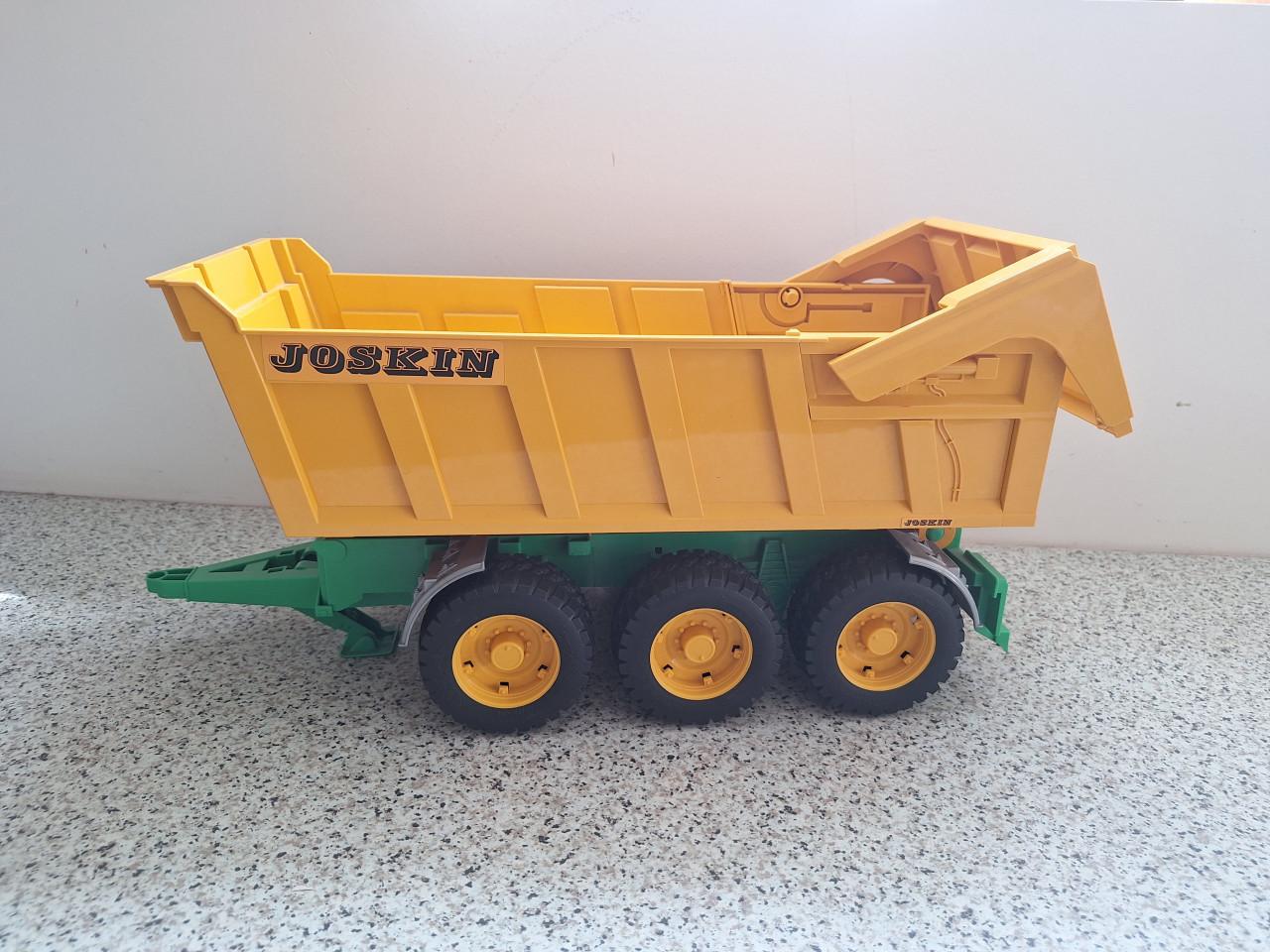 Bruder Joskin 3 asser kiepwagen.