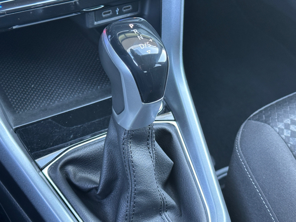 Volkswagen T-cross 1.0 tsi dsg active | led | camera | carplay | rijklaar i