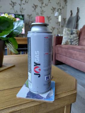 12 bussen Joy Gas. Butaan. 227 g. Nieuw, gesloten.