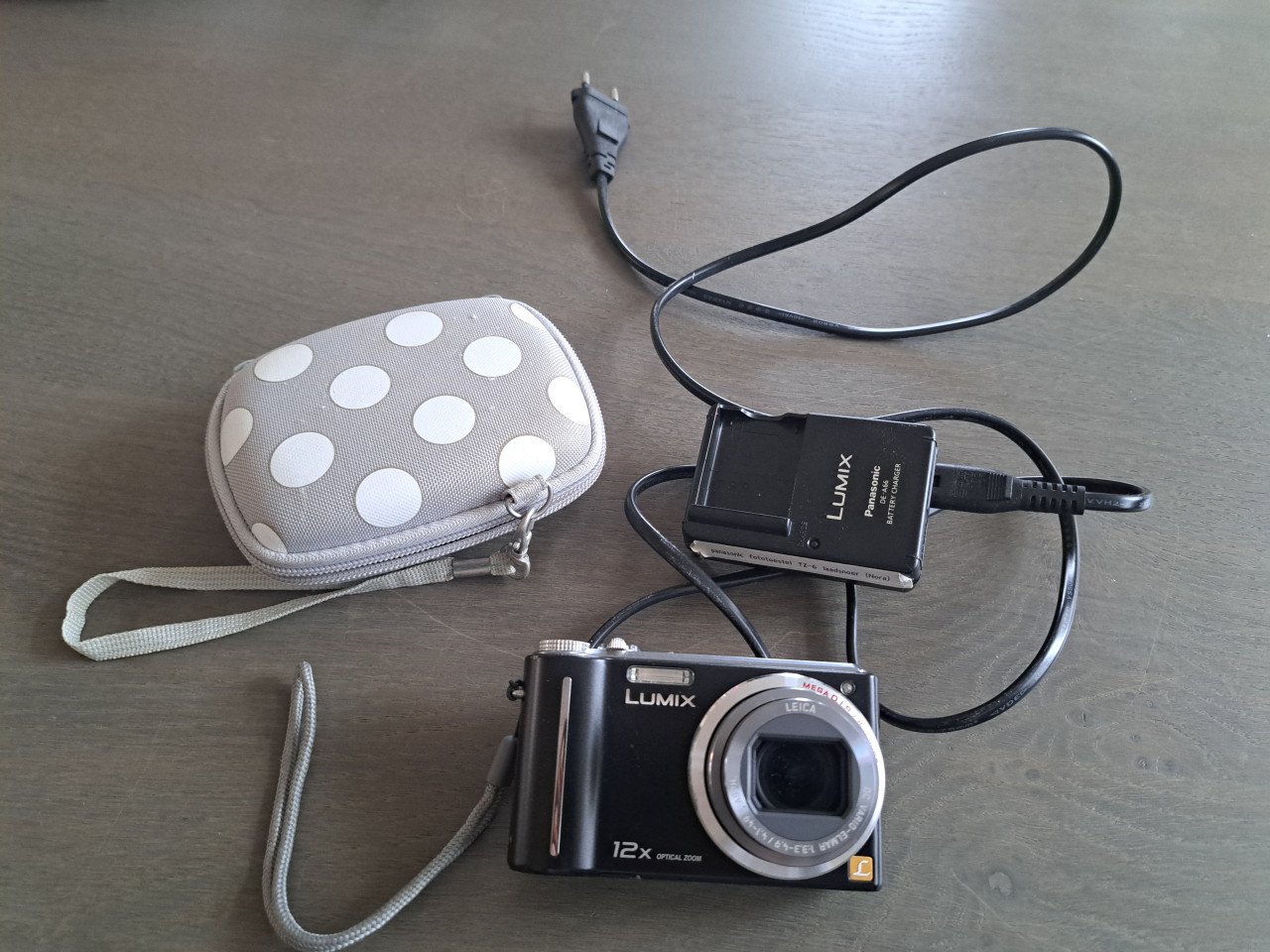 Panasonic lumix DMC-TZ6 camera