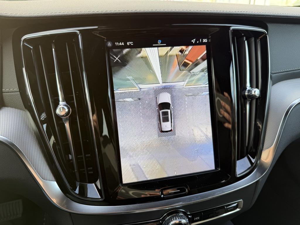 Volvo V60 t6 398pk recharge ultra dark| pano| 360camera| adap.cruise| awd