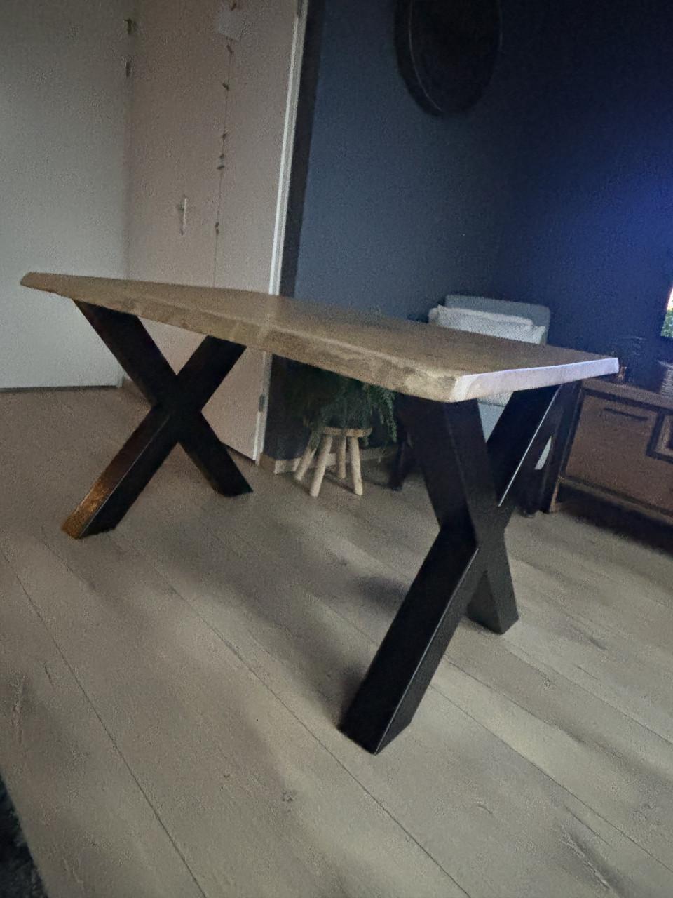 Eetkamertafel