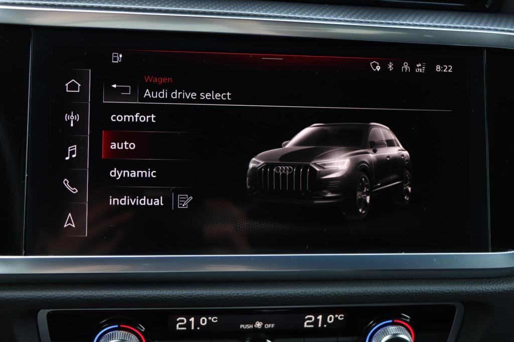 Audi Q3 45 tfsi e s edition 245pk s tronic | soh 99,7% |