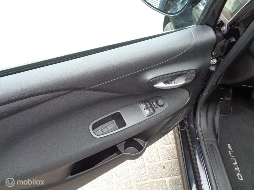Fiat Punto evo 0.9 twinair turbo street/airco/cruise/5 deurs/pdc