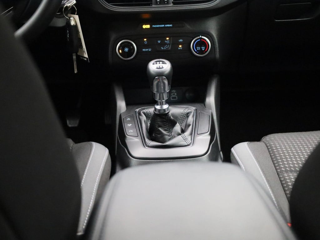 Ford Focus wagon 1.0 ecoboost hybrid connected | navigatie | cruise control