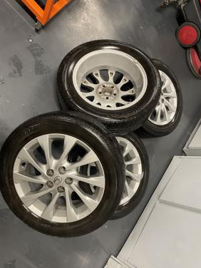 Lichtmetalen velgen Lexus CT200h