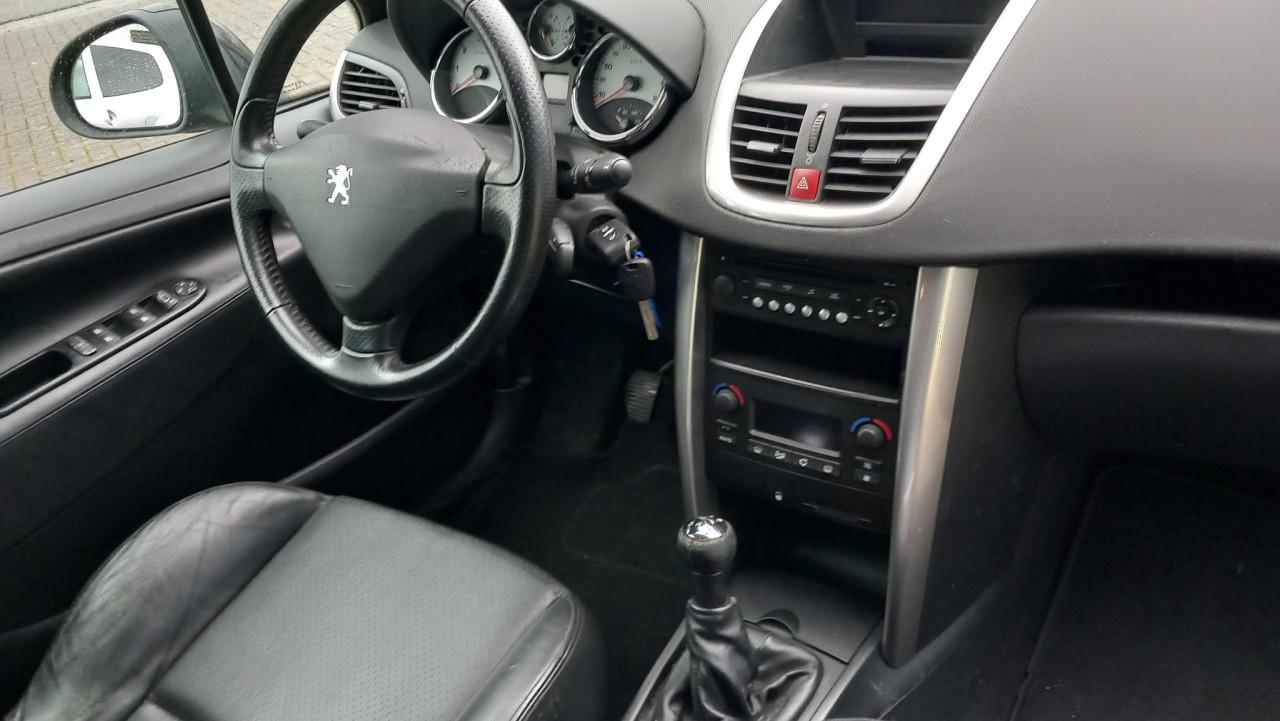 Peugeot 207 1.6 VTI XS SW bj:2008 airco leer apk 2027