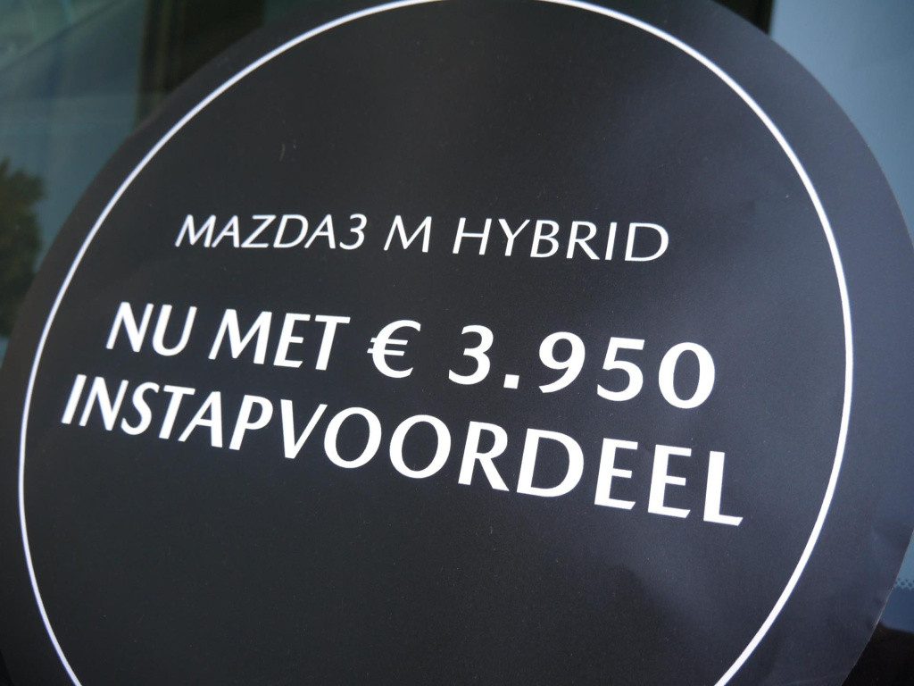 Mazda 3 2.0 e-skyactiv-g m hybrid 122 exclusive-line design pack