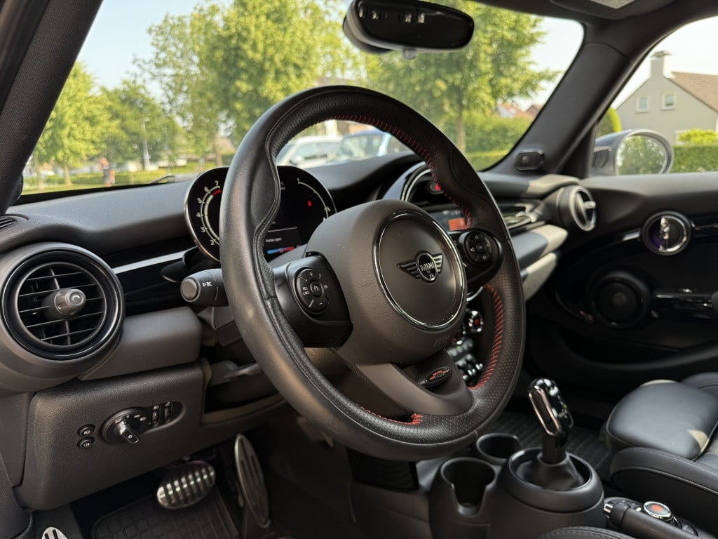 Mini Cooper mini 2.0 // serious business pack // nieuwstaat // 5 deurs /