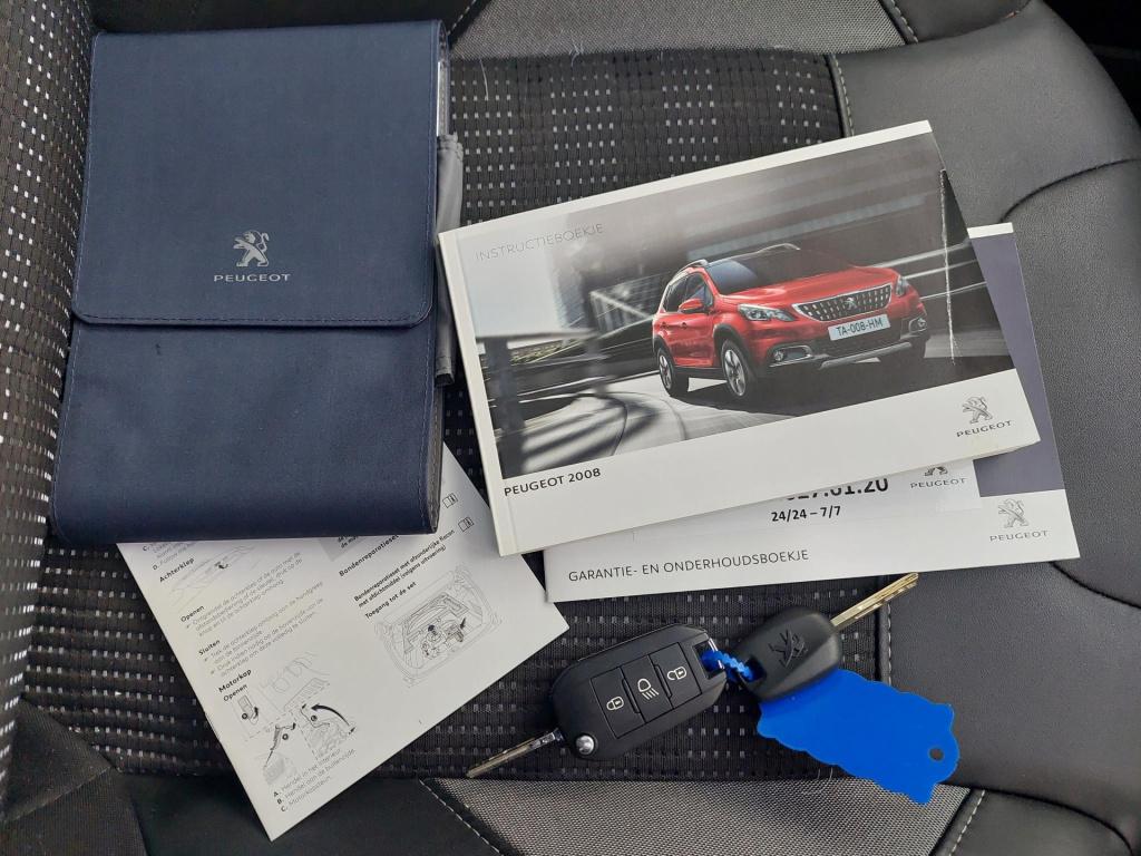 Peugeot 2008 suv 110 allure automaat pano/clima/navi/trekhaak