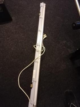 Tl balk met kunststofkap 125 cm nieuw