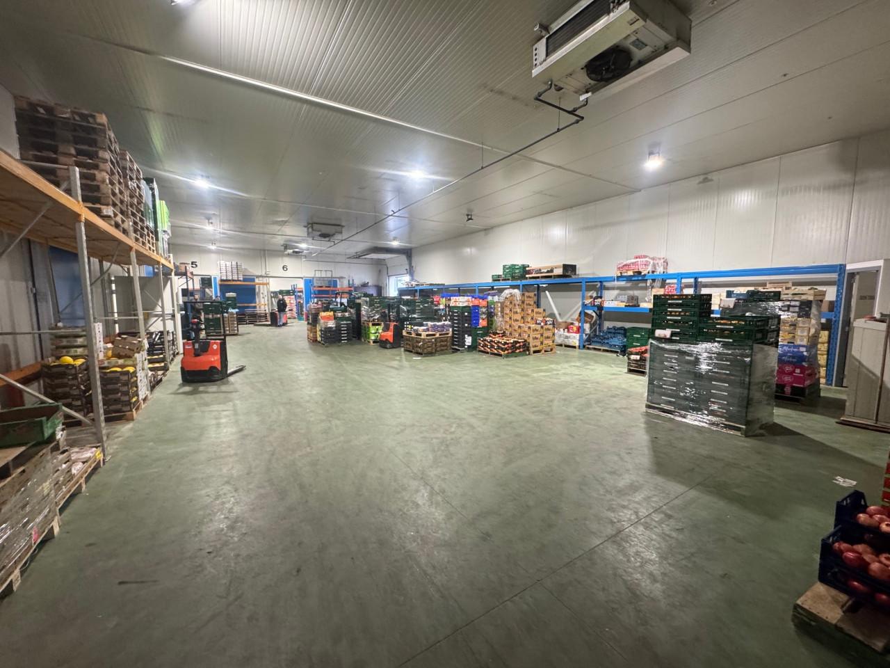 Bedrijfsunit met laaddocks – geconditioneerd – ca. 868 m² – Middelburg