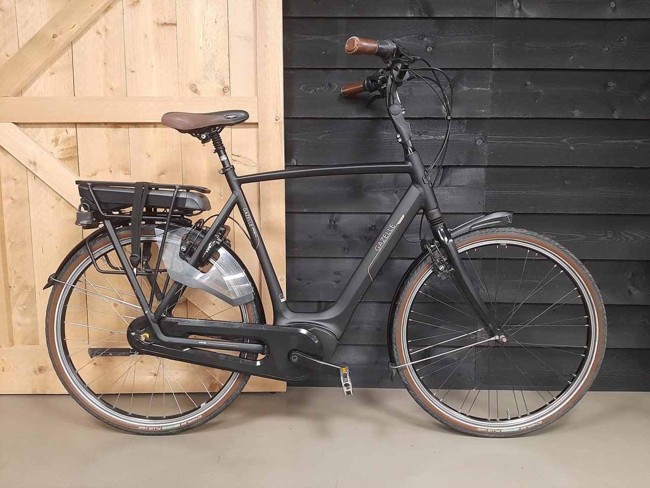 Grote voorraad 2e hands jonge E bike's aangeboden bij Rijwielhandel Boone